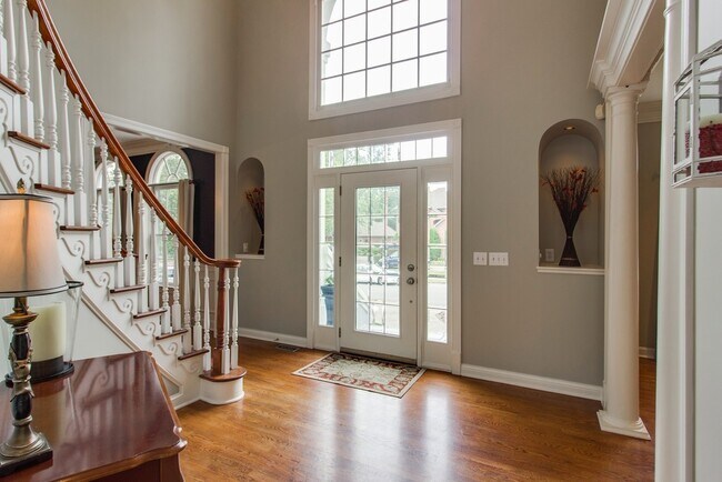 Building Photo - 5003 Country Club Dr