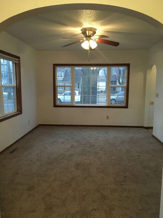 Building Photo - 1317 Vine St