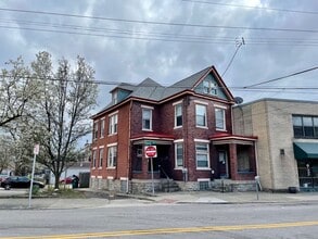 Building Photo - 1565 Chase Ave