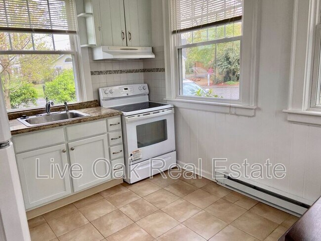 Foto del edificio - 4964 Athens Blvd