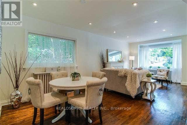 Building Photo - 827 Kingston Rd