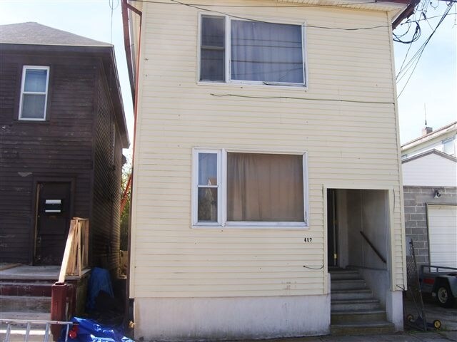 Primary Photo - 412 Robinson Ave