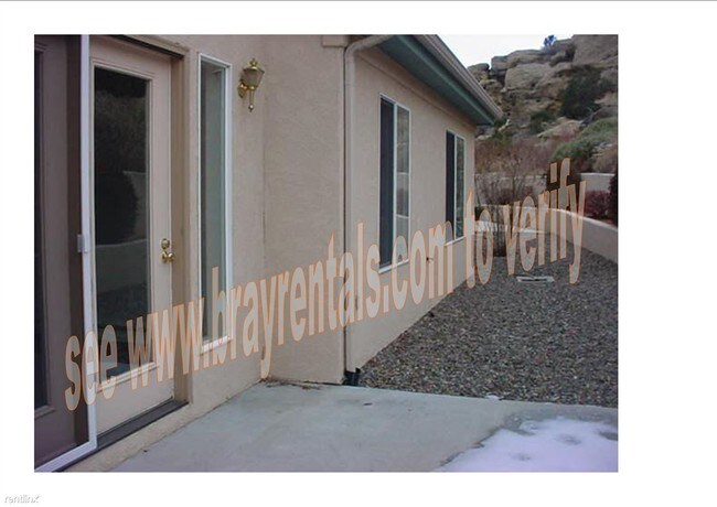 Building Photo - 401 Sand Cliff Ct