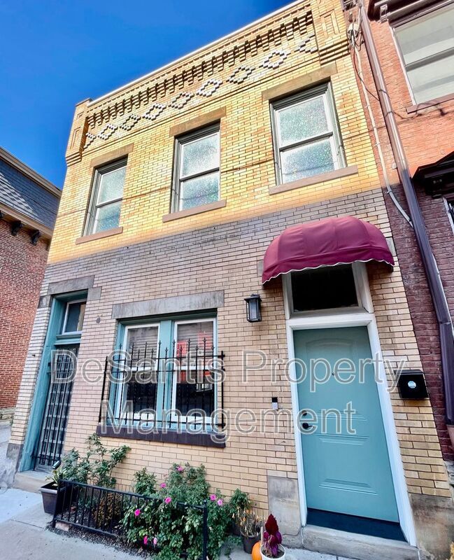 Primary Photo - 516 E North Ave