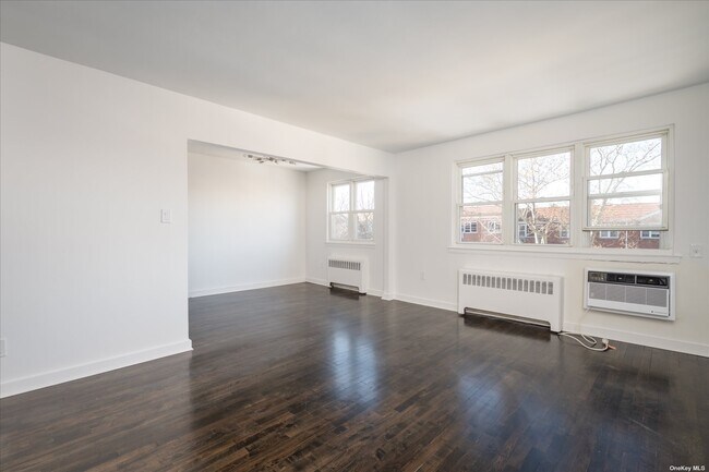 Foto del edificio - 32-17 75th St