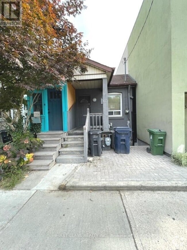 Building Photo - 133 Coxwell Ave