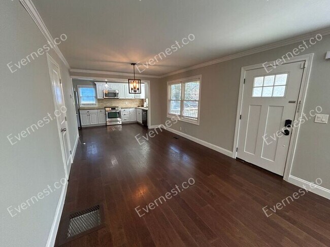 Foto del edificio - 243 Maple St