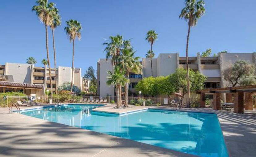 Foto principal - 7625 E Camelback Rd