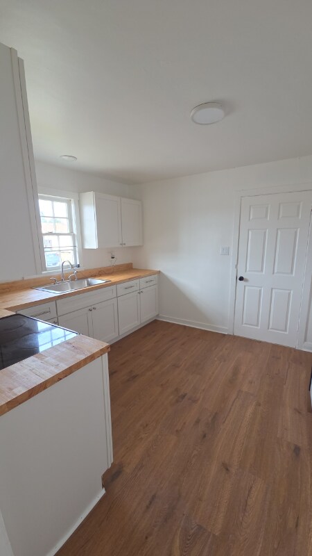 Foto del edificio - 1100 E Canal St