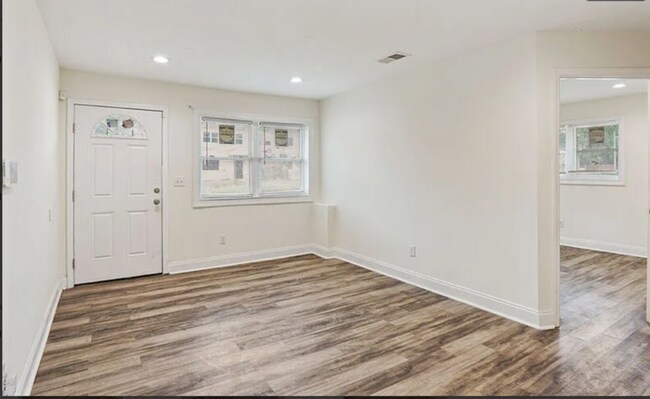 Foto del edificio - 219 12th St W