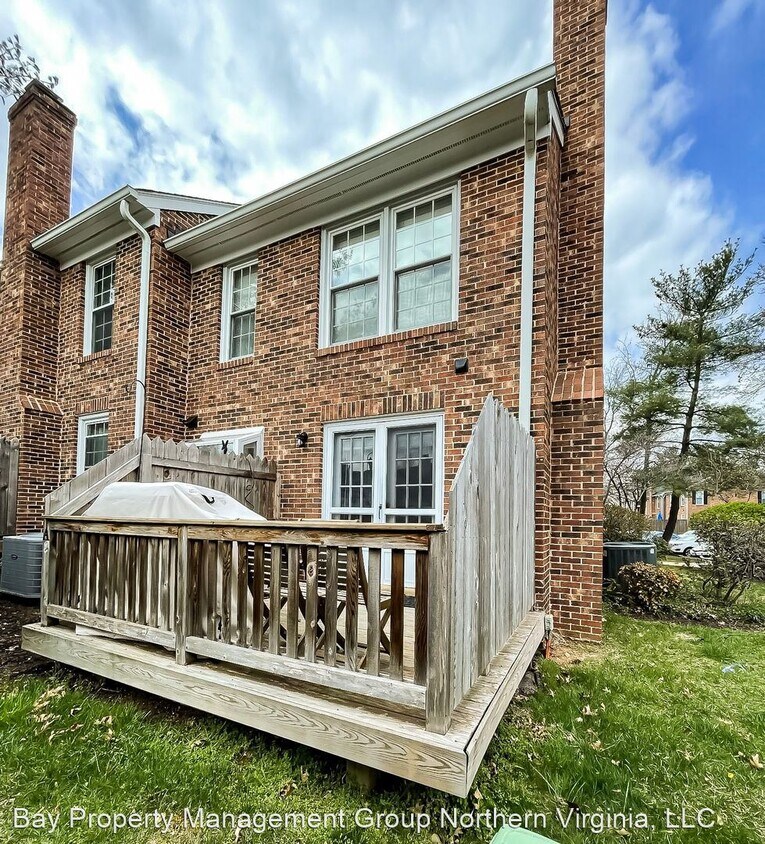 Building Photo - 2 br, 3.5 bath House - 2508 ARLINGTON MILL...