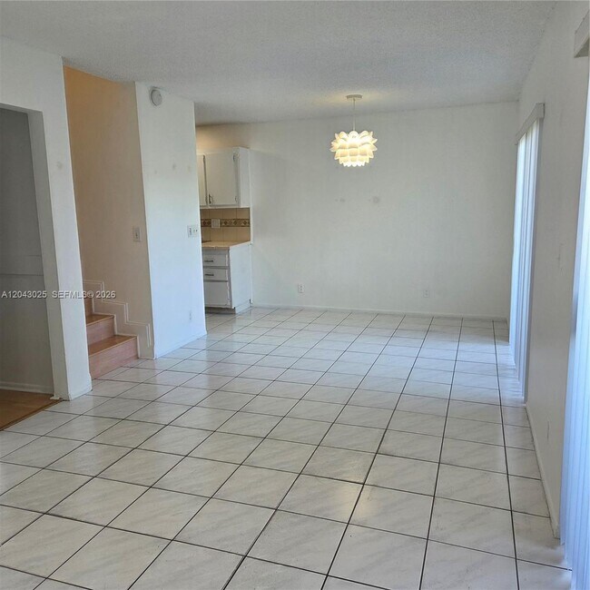 Building Photo - 8905 NW 28th Dr