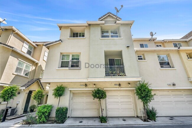 Foto del edificio - 2535 Riparian Ct