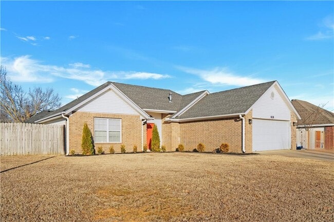 Building Photo - 808 Emerald St