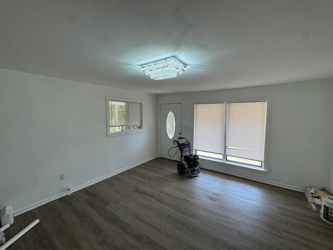 Building Photo - 7036 W Canal Blvd