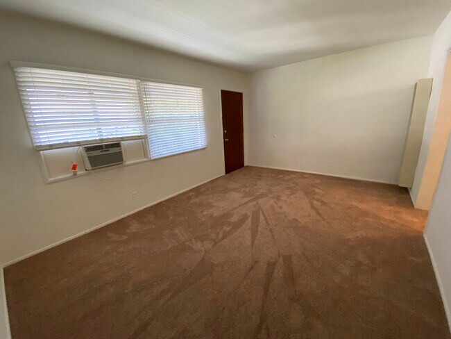 Building Photo - 1017 Melrose Ave