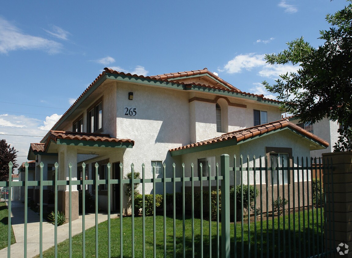 Primary Photo - 265 S Vicentia Ave
