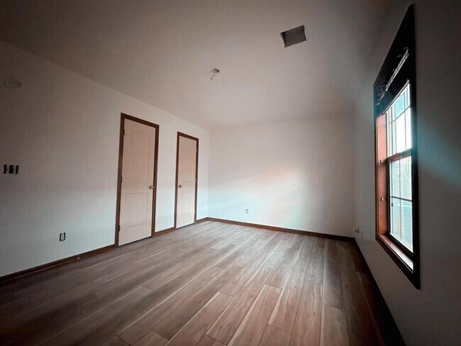 Foto del edificio - 2115 E 32nd Ct