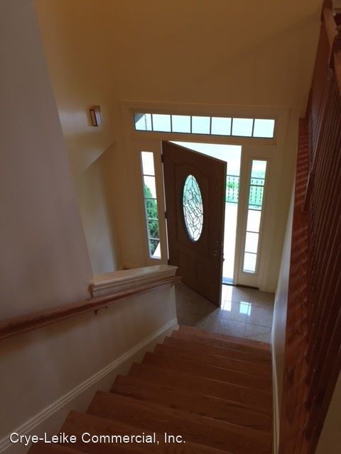 Foto del edificio - 5 br, 3 bath House - 105 Zuric Ct.