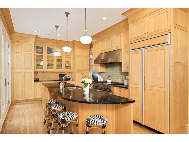 Foto del edificio - 1776 Knox Ave S