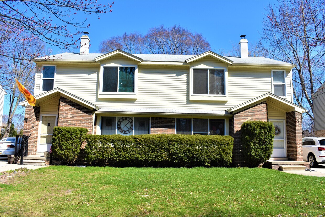 131 Amelia St, Royal Oak, MI 48073 Townhome Rentals in Royal Oak MI