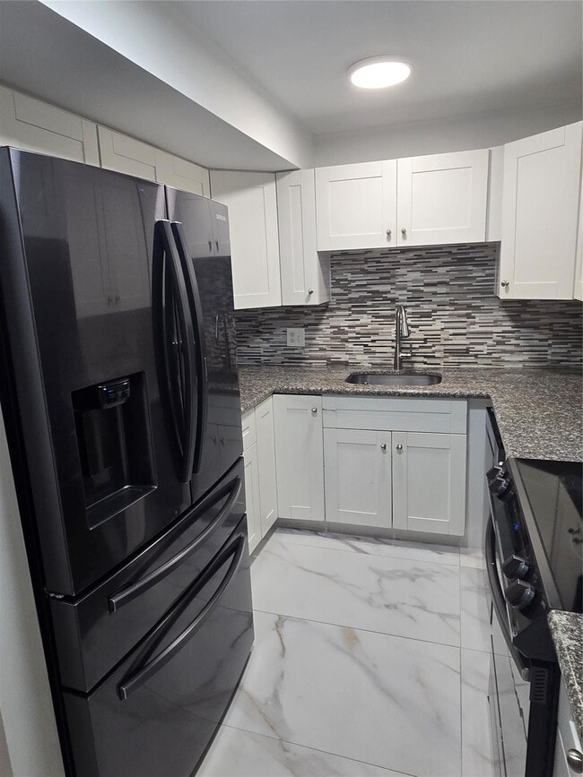 Foto del edificio - 733 SE 1st Way