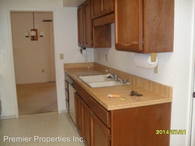 Building Photo - 1501 W Calle Mendoza
