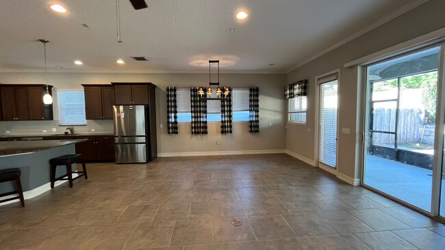 Foto del edificio - Beautiful 3 Bedroom 2 Bath Home in Johns L...