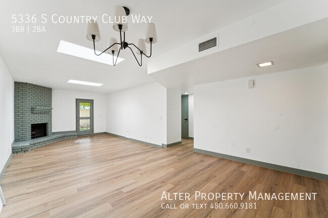 Foto del edificio - 5336 S Country Club Way