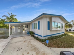 Building Photo - 409 Coconut Ave E