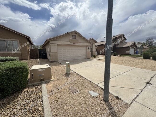 Building Photo - Now Available – Modern 4-Bedroom Home in P...