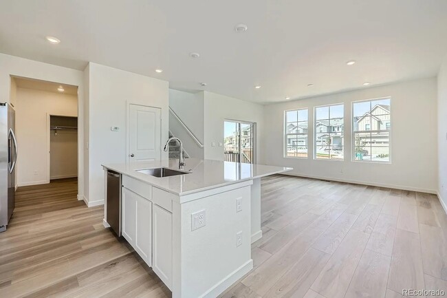 Building Photo - 8997 Egret Ln