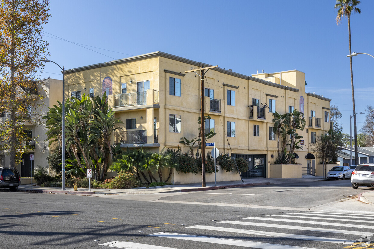 15710 Cohasset St, Van Nuys, CA 91406 - Apartments in Van Nuys, CA ...