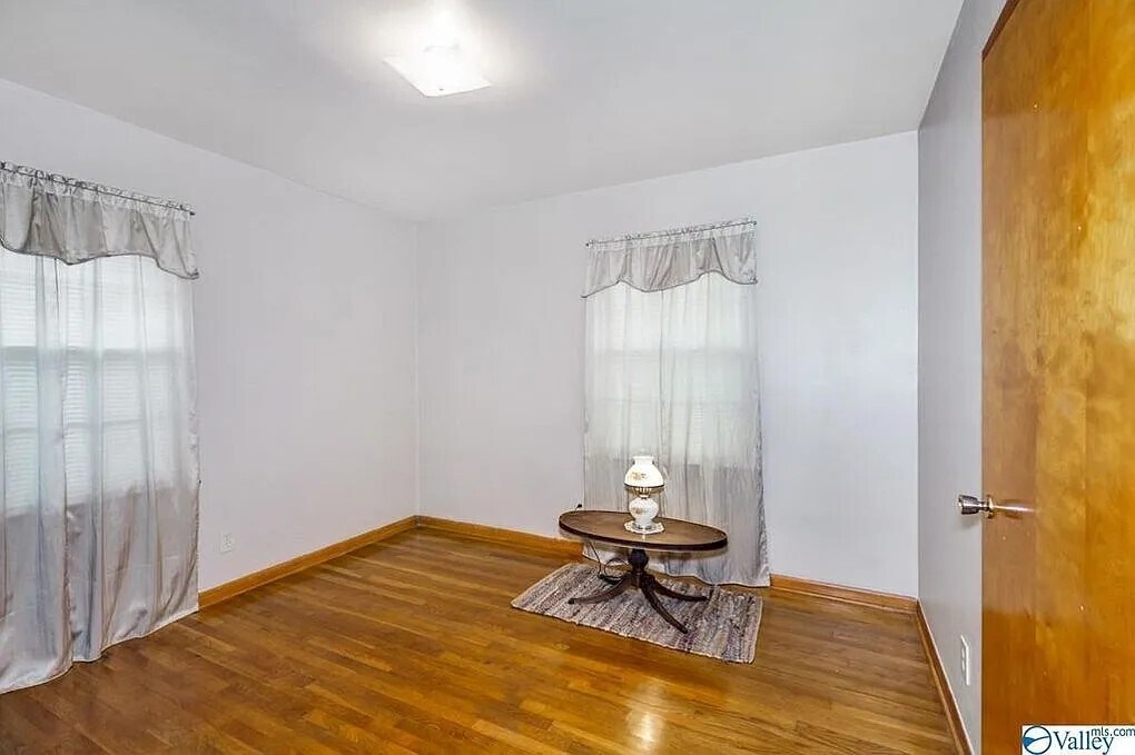 Foto del edificio - 2622 Brookline Dr NW