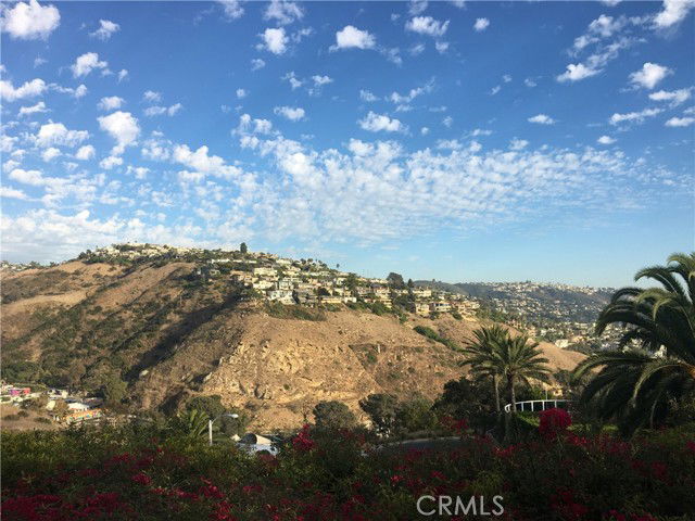 Foto del edificio - 580 Poplar St