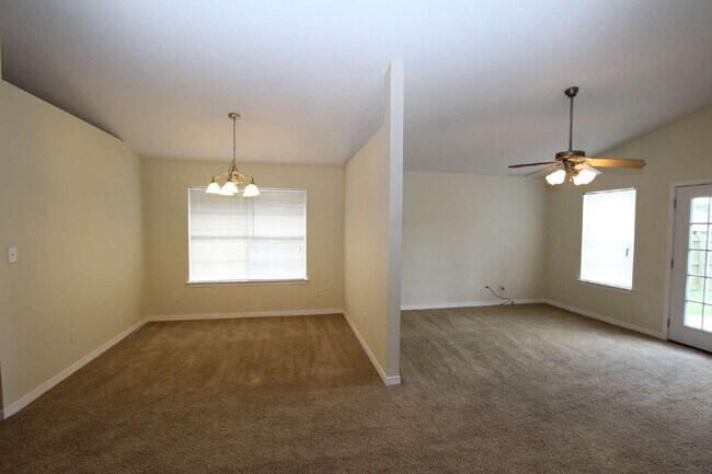 Foto del edificio - Pet Friendly 4BR Near NAS, Beaches & More!...