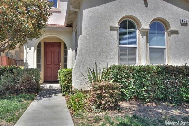 Foto del edificio - 423 Riley Ct, Tracy, CA, 95377