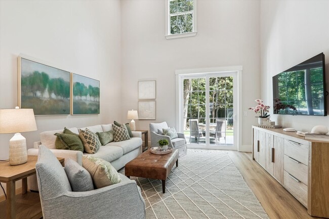 Building Photo - 213 Halyard Dr