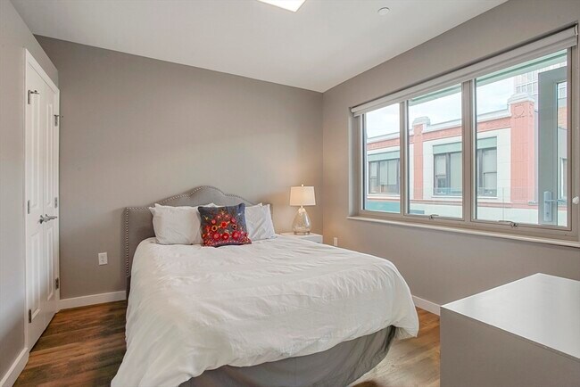 Foto del edificio - 6 Everett St