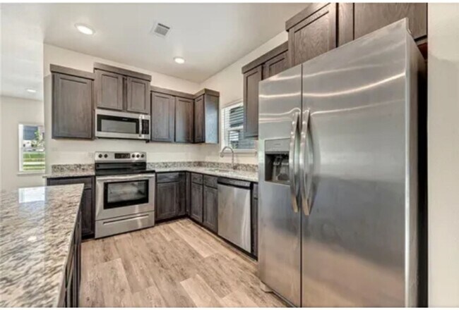 Building Photo - 877 S Rupple Rd