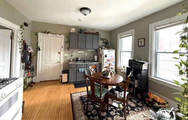 Building Photo - 919 E Clarke St