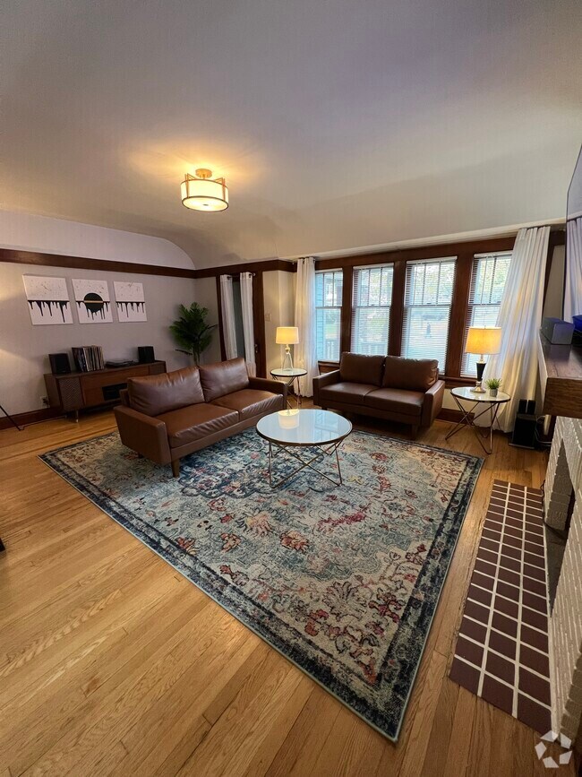 Pabst Park Student Apartments for Rent Wauwatosa, WI 4 Rentals