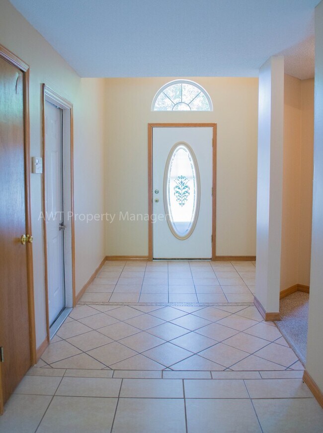 Foto del edificio - 14 Wood Amber Ln