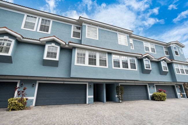 Photo - 3111 W De Leon St Townhome