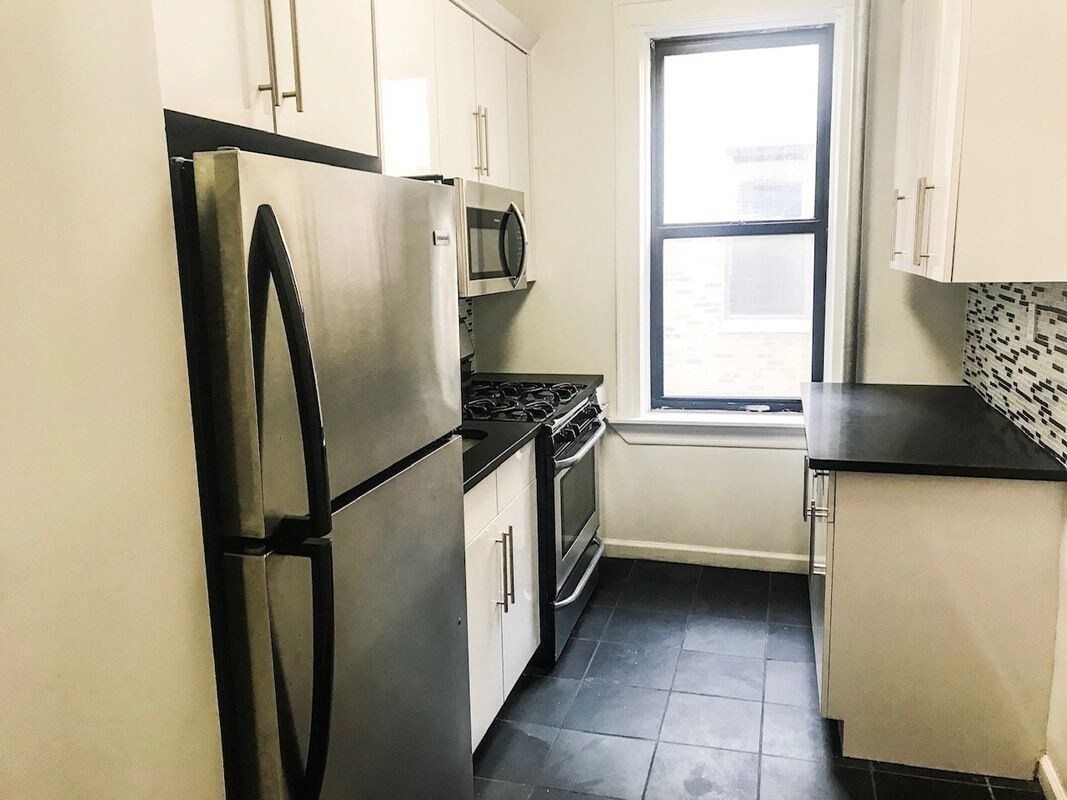 Foto principal - 11-14 46th Ave