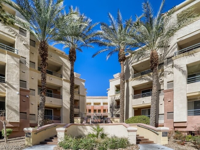 Building Photo - 260 E Flamingo Rd