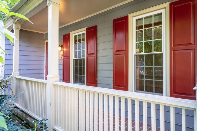 Foto del edificio - 7 Weathergreen Ct