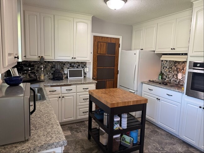 Building Photo - 1064 Hackmann Cir NE