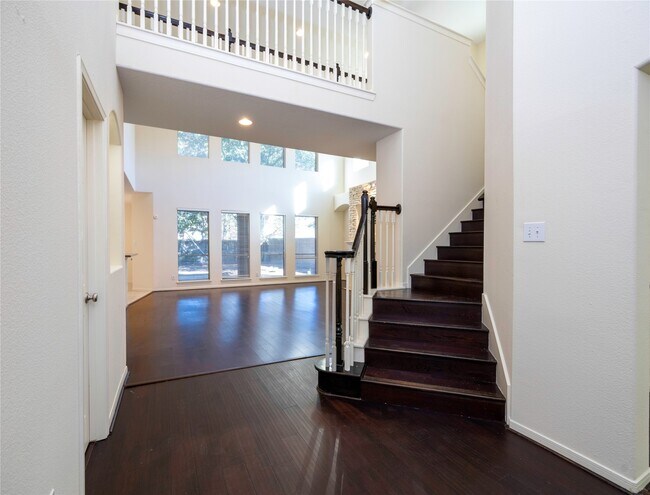 Foto del edificio - 2327 Centerbrook Ln