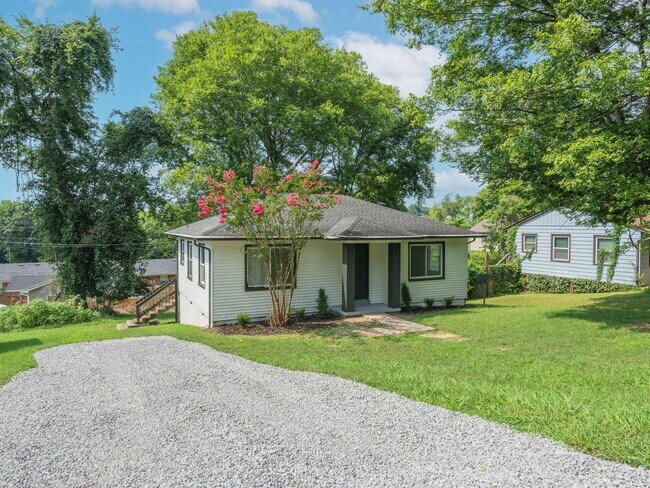 Building Photo - 139 Darnell Pl